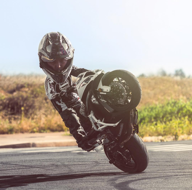 bobble head moto