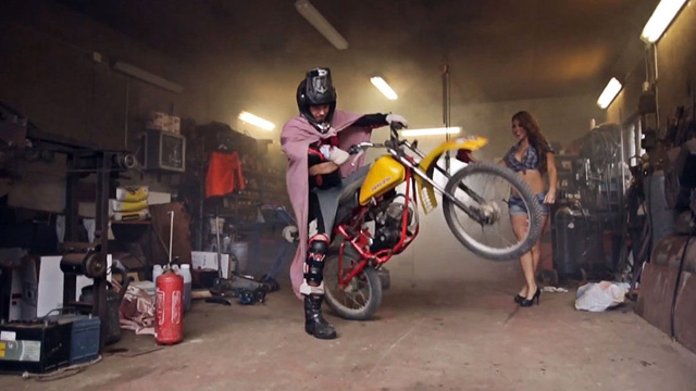 STUNT FREAKS TEAM TIGERMAN