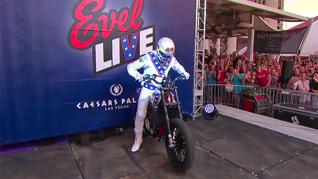 Travis Pastrana reproduit trois sauts mythiques